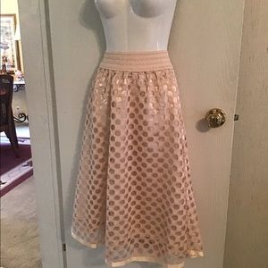 Magic skirt two layers In  excellent condition Size Med pretty design